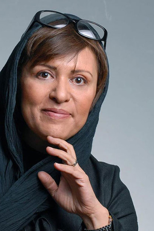 Roya Taymourian as Aunt