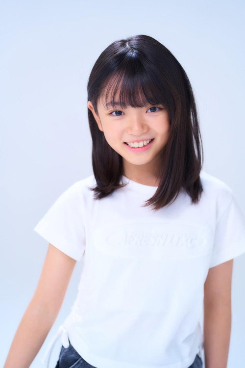 Miyu Yoshimoto as Hana Sakamoto