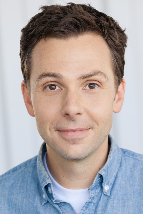 Gabriel Tigerman as Andrew
