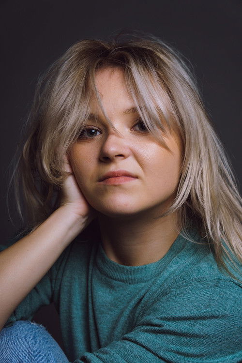 Catalina Mihai as Tabita