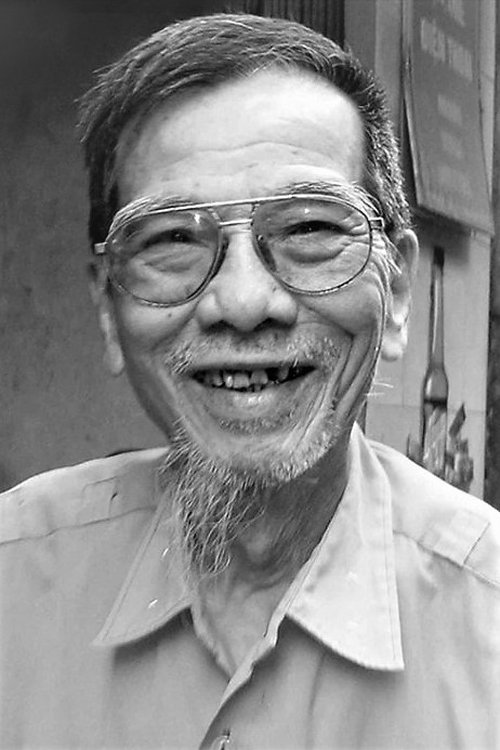Trần Hạnh as Mr. Cơ