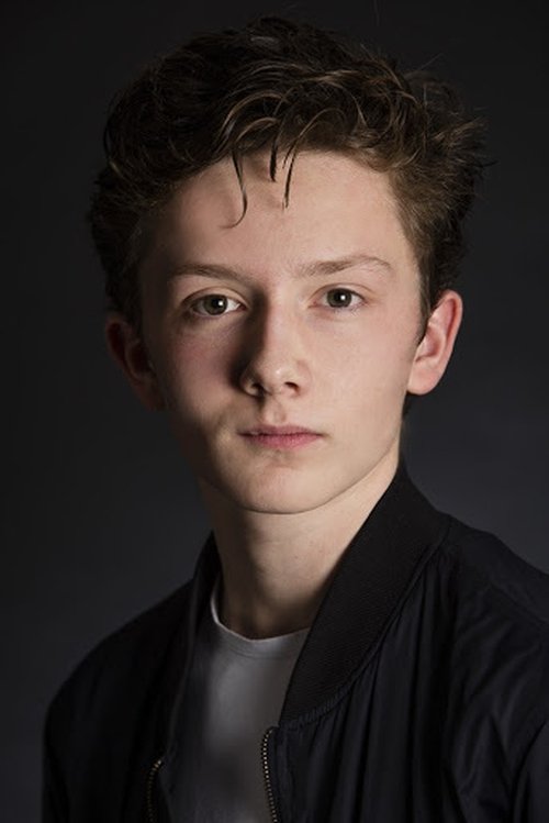 Hélie Thonnat as Thomas