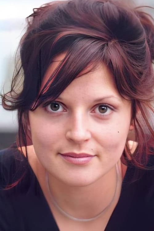 Fanny Hanciaux as Eve Bucquoy