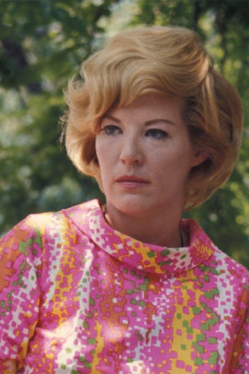 Patricia Ree Gilbert as Self - Actress Testing for Alice