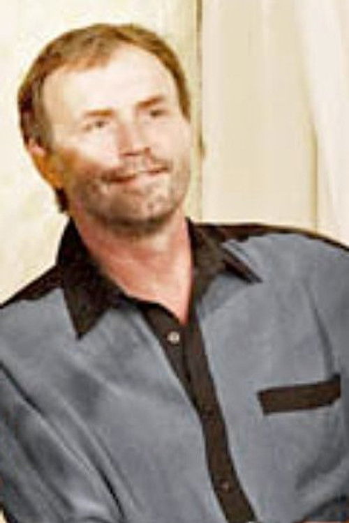 Mohi Buschendorf as Band 'Vientos del Caribe' #2