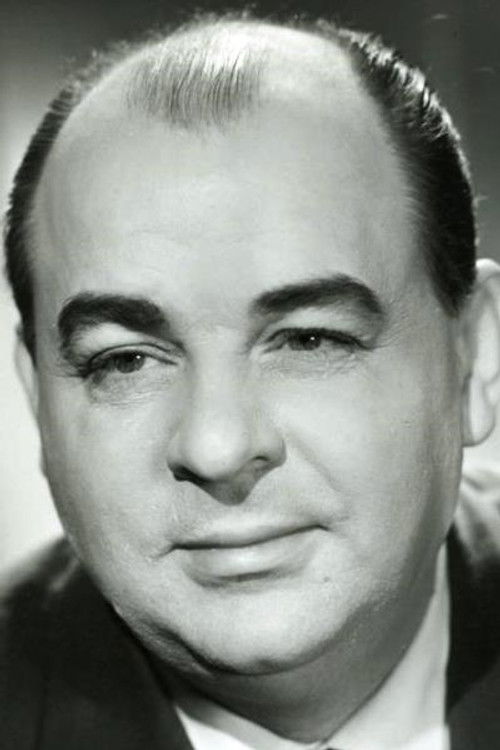 Sejr Volmer-Sørensen as Bankdirektør Nikolajsen