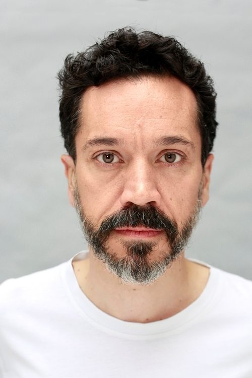 Gabriel Andreu as Matador