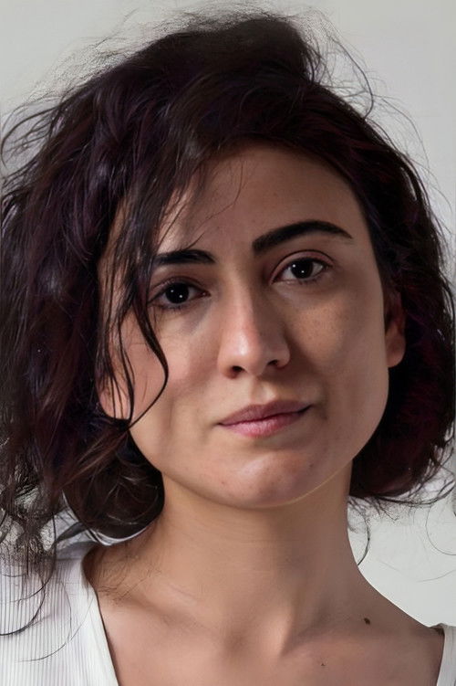 Şilan Düzdaban as Lori