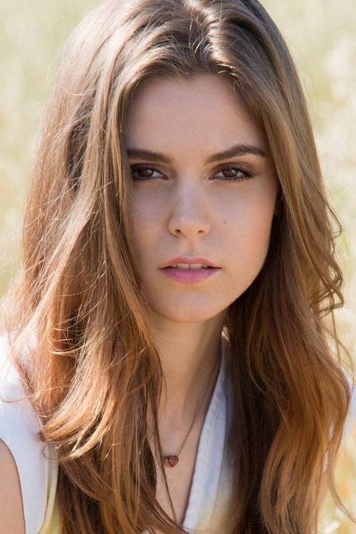 Amberleigh West as Autumn Applebaum
