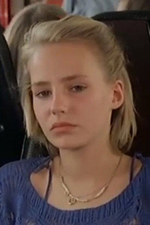 Cindy Scholp as Antonia