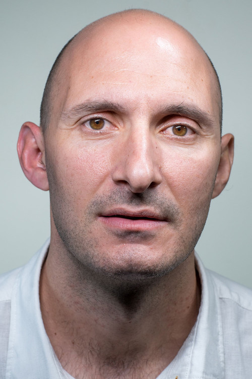 Georgios Zacharopoulos as Captain