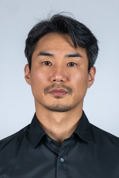 Kang In-sung as Organ Smuggler