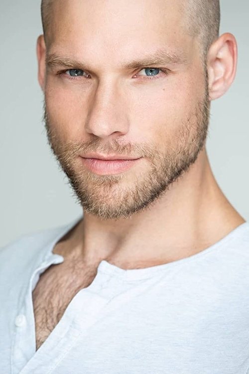 Nathaniel Bacon as Mr. Obarski