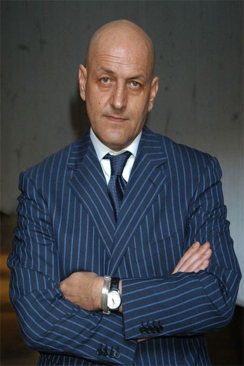 Coto Matamoros as Asesino a sueldo