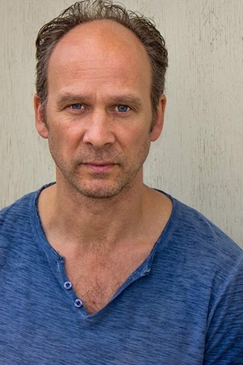 Vladimir Jon Cubrt as Zeke