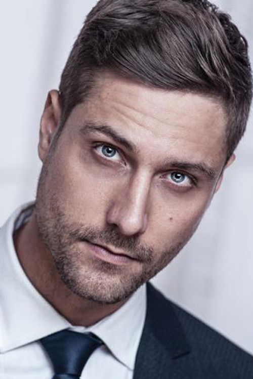 Seth O'Shea as Tyler Ackerman