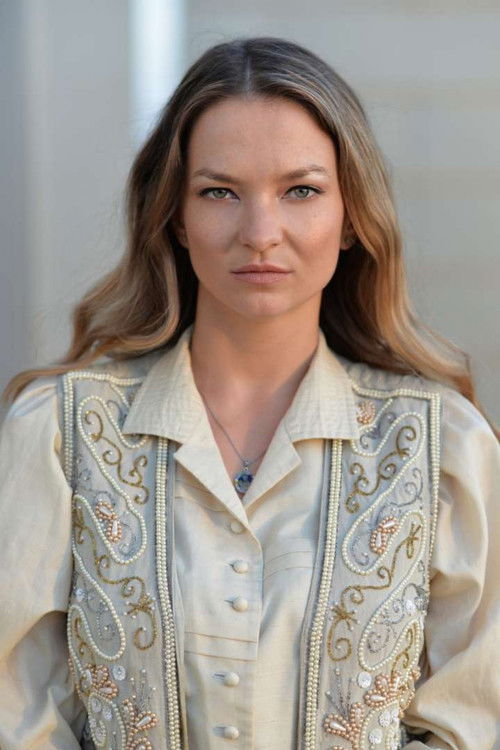 Roxana Condurache as Andreea