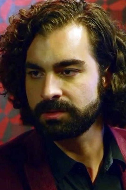 Carlo Guerra as Sergio