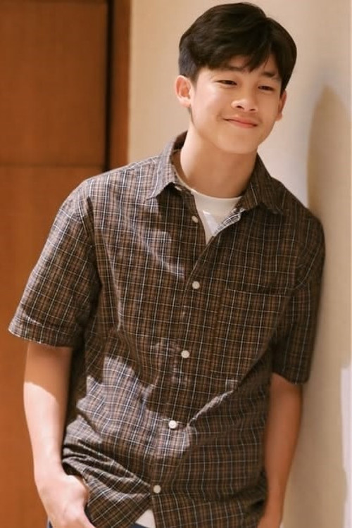 Millo Taslim as Teenage Edwin