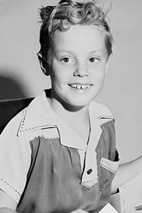 Donnie Dunagan as Young Bambi (voice) (uncredited)