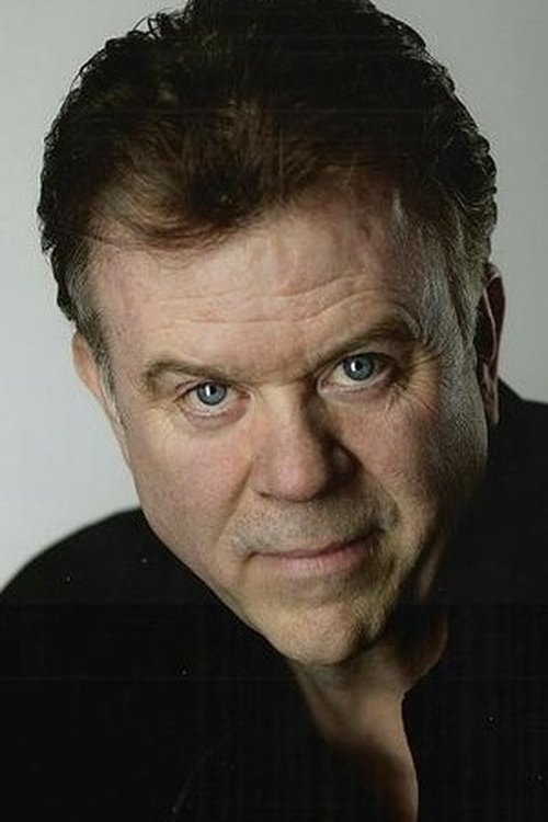 Michael Hanrahan as Officer