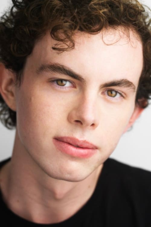 Max MacKenzie as Dan