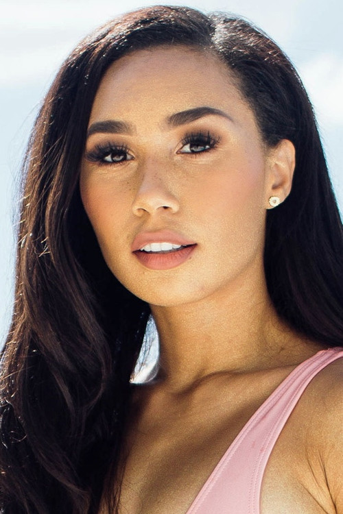 Eva Marisol Gutowski as Eva