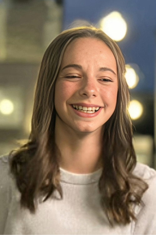 McCartney Olge as Naomi