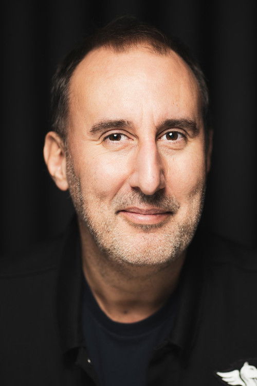 Martin Petit as Sylvain