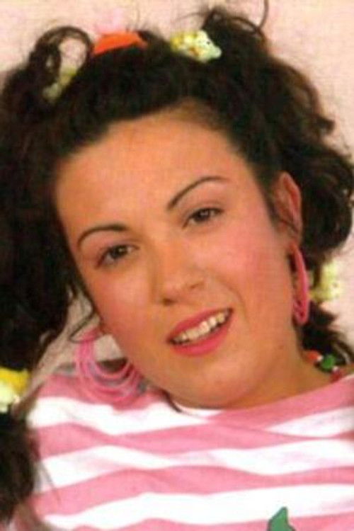 Isabelle Lubert as Girlfriend of Crew member