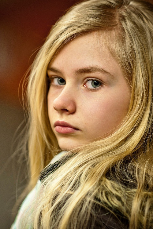 Lotte Hanné as Lilie Hansen