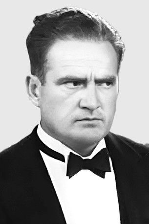 Richard Alexander as Executioner (uncredited)