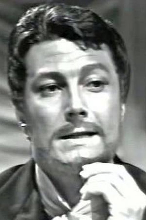 Gianfranco Ombuen as Luciano