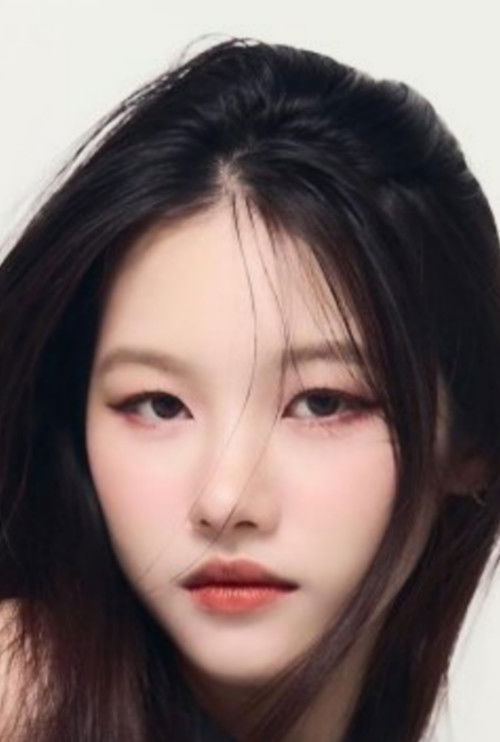 Chotiros Srimongkol as Maya