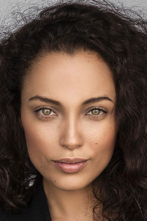 Mériem Sarolie as Hétep-Hérès I