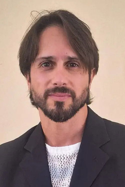 Maurício Ribeiro as Dona Alba