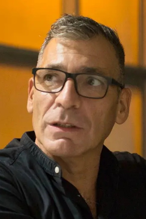 Giannis Servetas as Γιάννης Σερβετάς