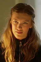 Alma Flygel Owren as Ylva