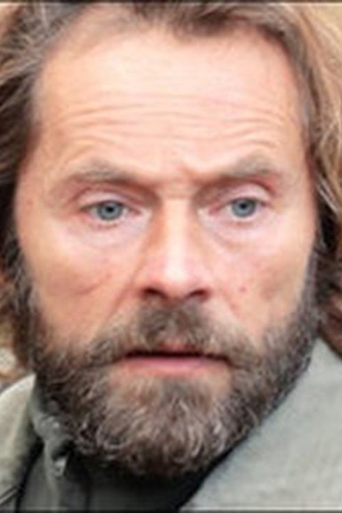 Renzo Gariup as Slovenian Man