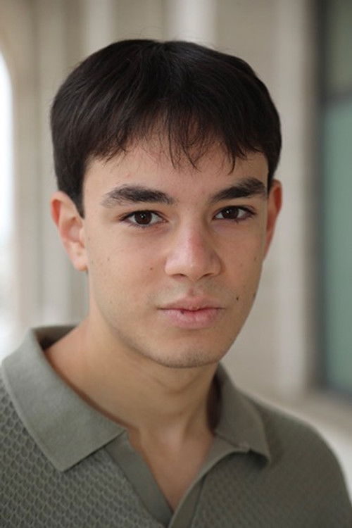 Alessandro Giovanni Cartenì as Roberto