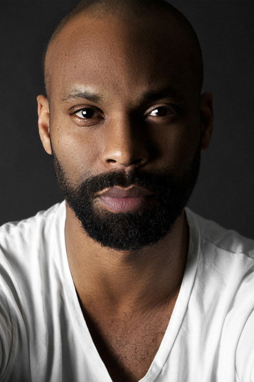 Peter Duncanson as Det. in Courtyard