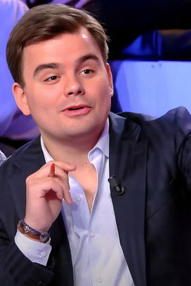 Gauthier Le Bret as Chroniqueur récurrent