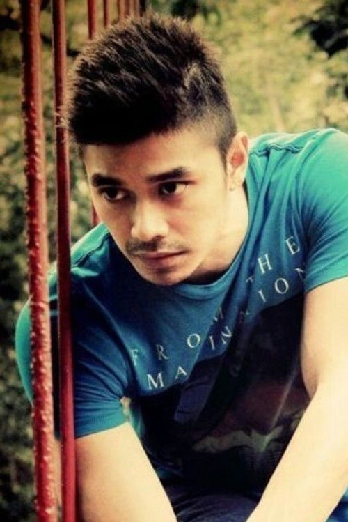 Marcell Domits as Hans (Segment: Malaikat Juga Tahu)