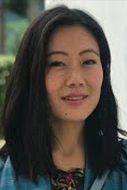Deki Lhamo as Tshomo