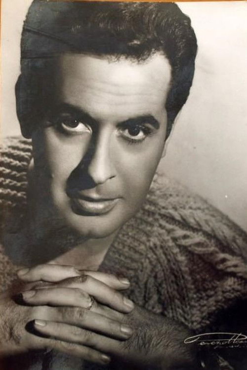 Javier Armet as Pablo