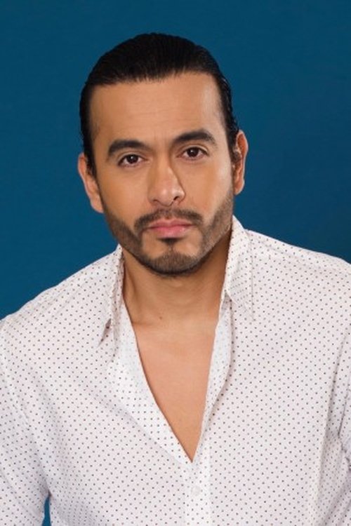 Mario Alberto Hernández as Juan Diego