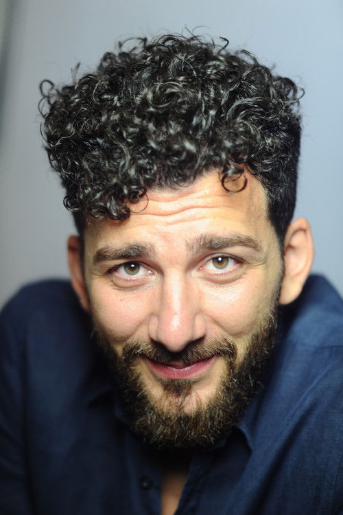 Matteo Prosperi as Nico - Direttore Palestra