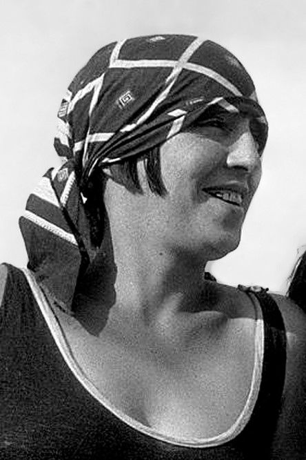 Yvonne Galli as Annabel Jeffries