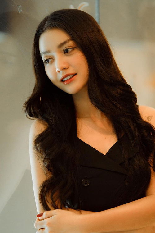 Khin Wint Wah as Thar Yar