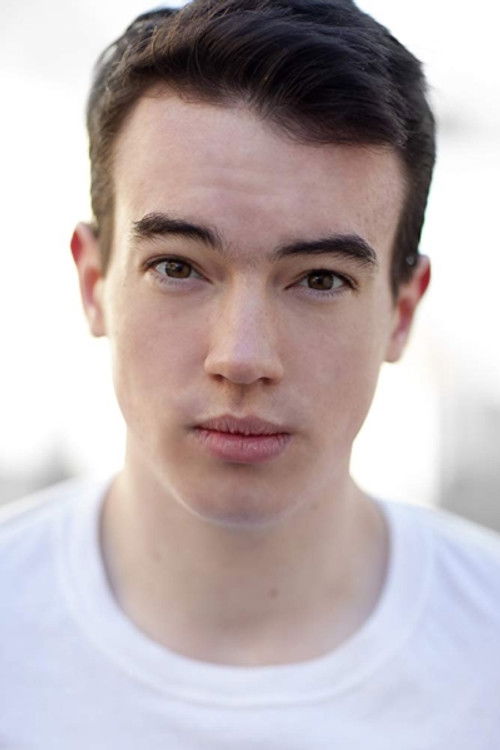 Charlie Frances as Sammy